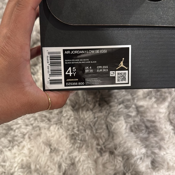 Jordan Women's Shoes Beige and Mint Low Se - Picture 14 of 14